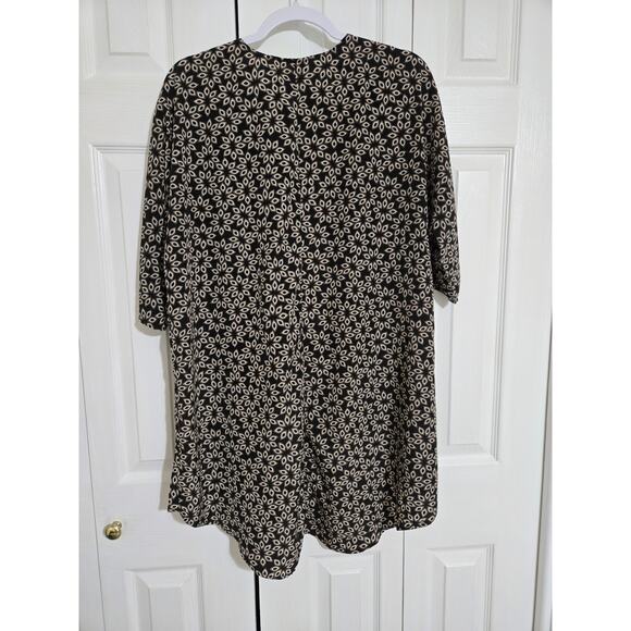 Lularoe small women's floral kimono - Picture 3 of 7